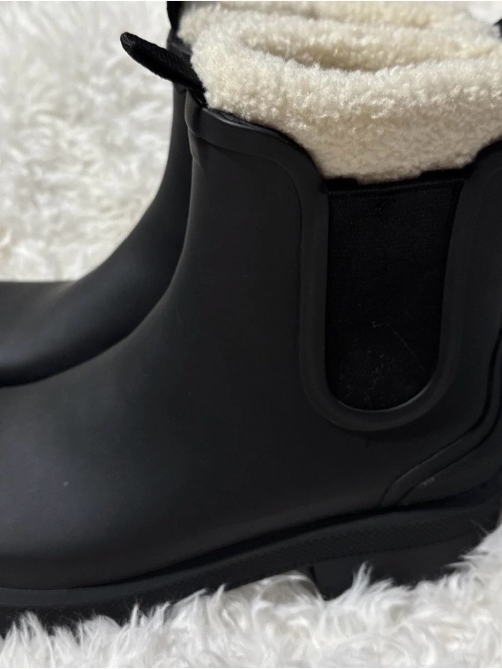 Women’s Black Chelsea Ankle Rain Boots with Cream Faux-Sherpa Lining